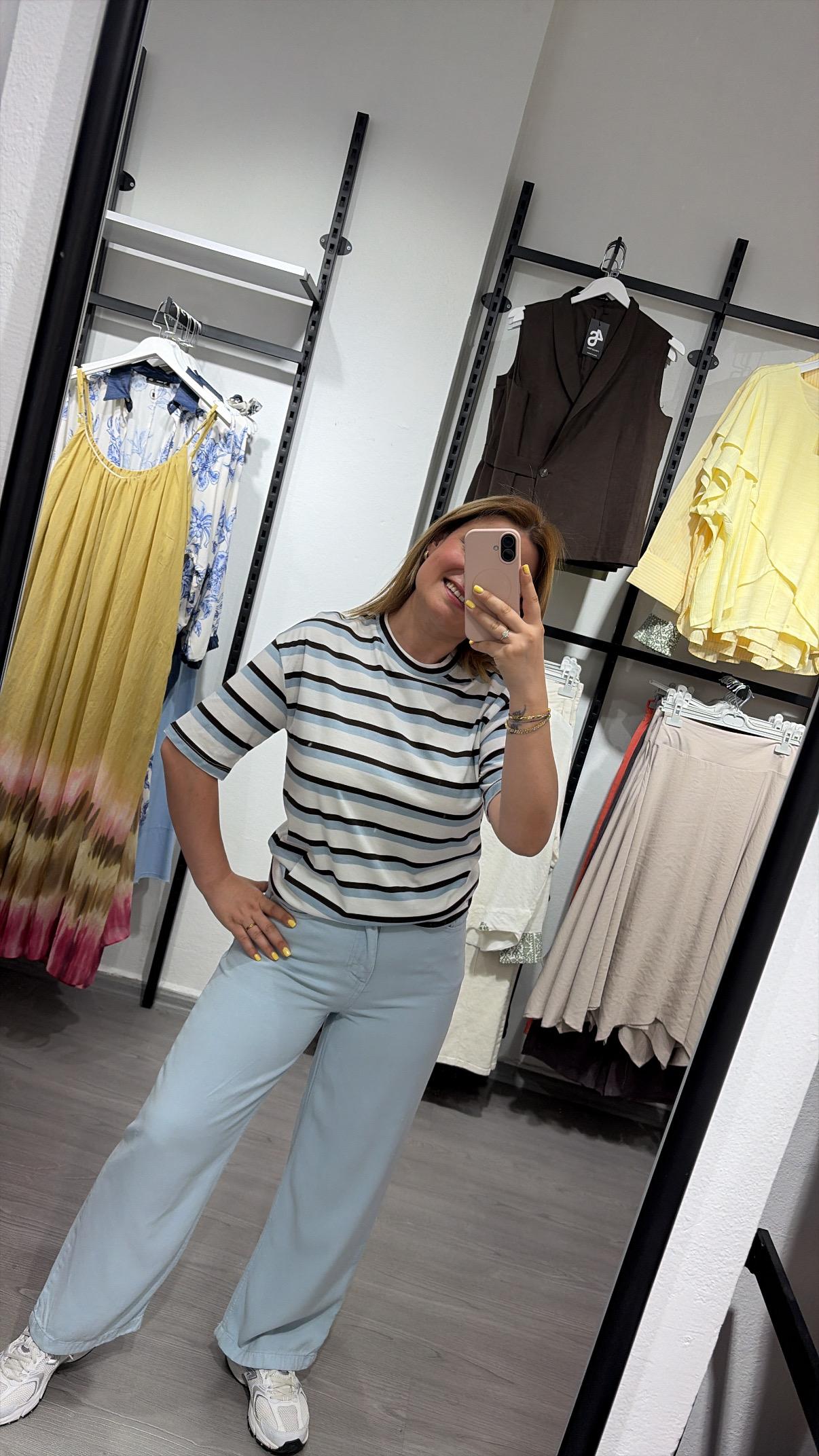 Oversize Kesim Çizgili Tişört